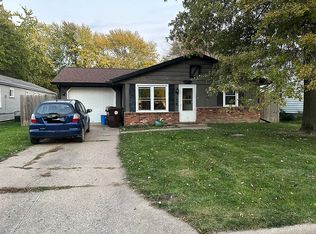138 N Stewart St, Creve Coeur, IL