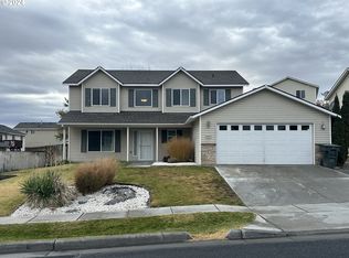 1827 NE 6th Pl, Hermiston, OR 97838
