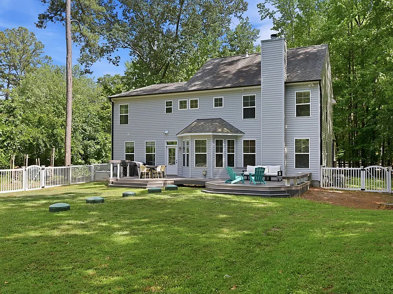 1041 Scenic Blvd — Photo 42