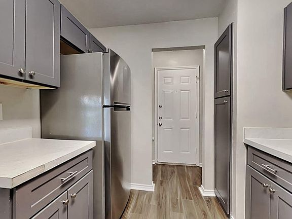 4th image of 1117 Sandalwood Ln