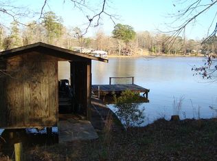 184 Possum Point Dr, Eatonton, GA 31024