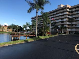 250 Jacaranda Dr APT 402, Fort Lauderdale, FL 33324