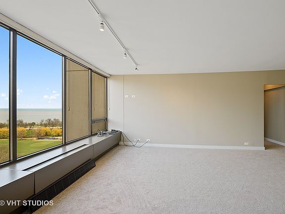 3rd image of 2800 N Lake Shore Dr APT 1703