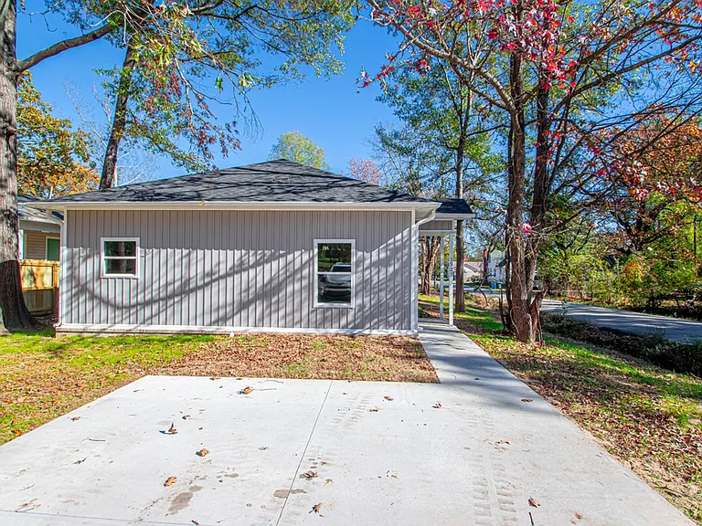1523 S Cedar St — Photo 22
