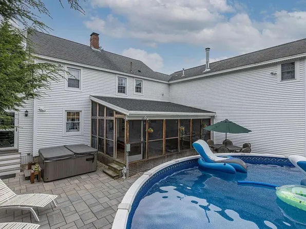 220 North Street, Saco, ME 04072