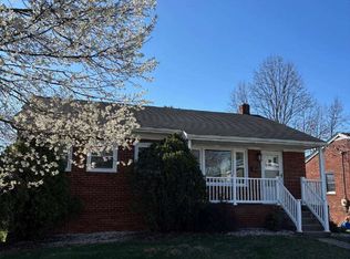 938 S Dogwood Dr, Harrisonburg, VA 22801