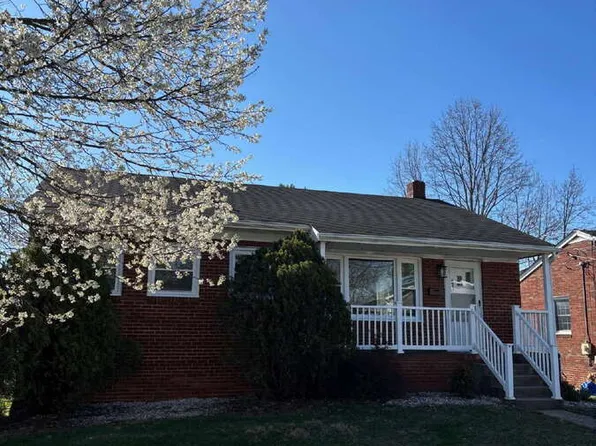 938 S Dogwood Dr, Harrisonburg, VA 22801