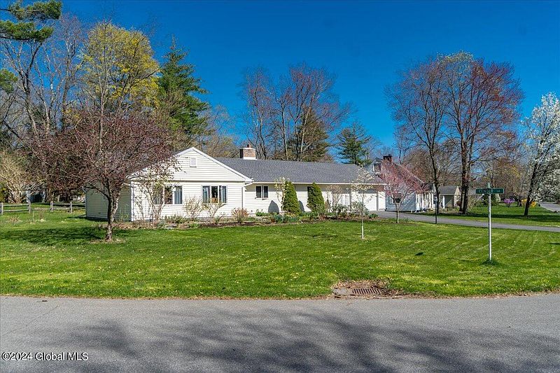 5th image of 117 Marlboro Road
