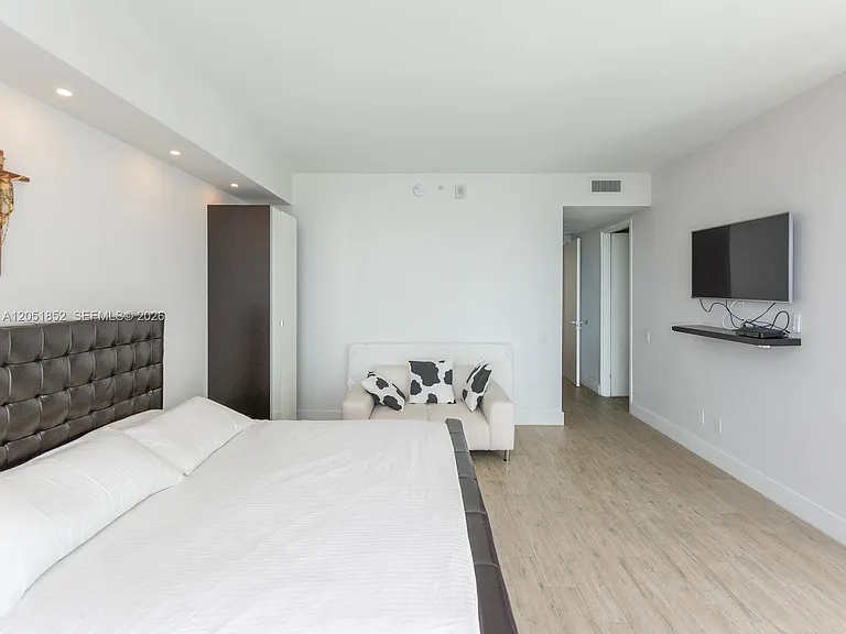 1300 Brickell Bay Dr #3804 — Photo 59