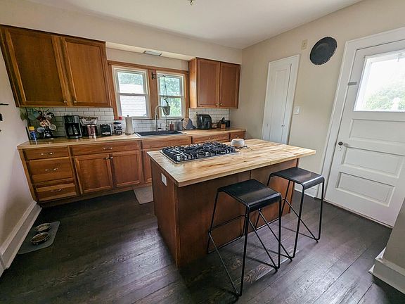 3rd image of 2783 N Sholes Ave