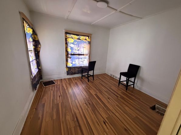 4 New York St #1