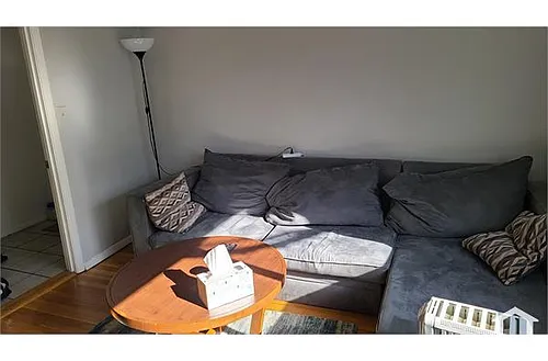 19 Hunting St #1 Photo 1