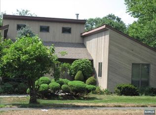 14 Halsey Ln, Closter, NJ 07624