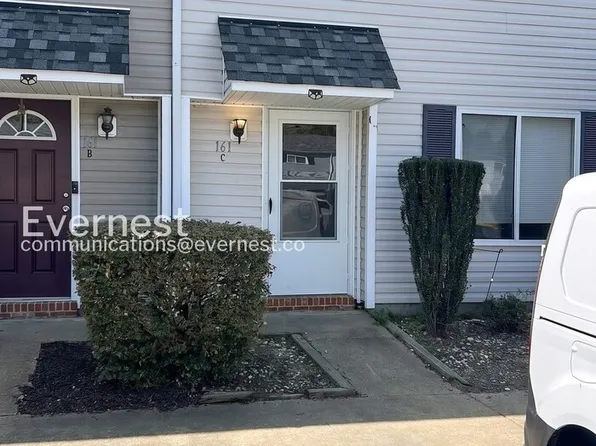 161 Jenness Ln, Newport News, VA 23602