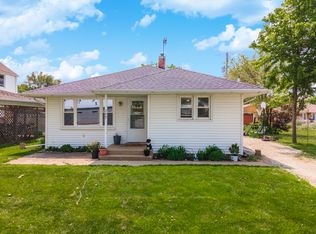 209 E 2nd St, Gridley, IL 61744