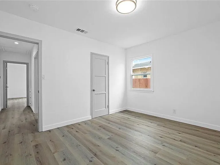 100 Eastern Ave — Photo 15