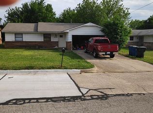 8816 NE 13th St, Midwest City, OK 73110
