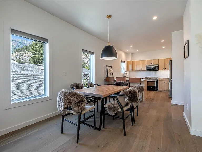 113 W Whitman St #A — Photo 8