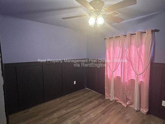 4th image of 200 S Lamar Ave