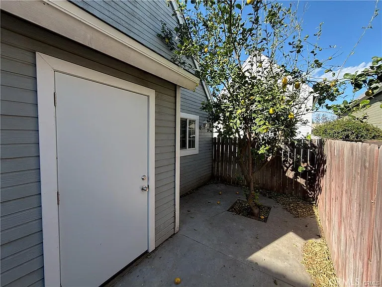 14560 Woodland Dr — Photo 12