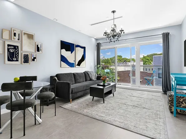 17 Diamond St #4A, Brooklyn, NY 11222