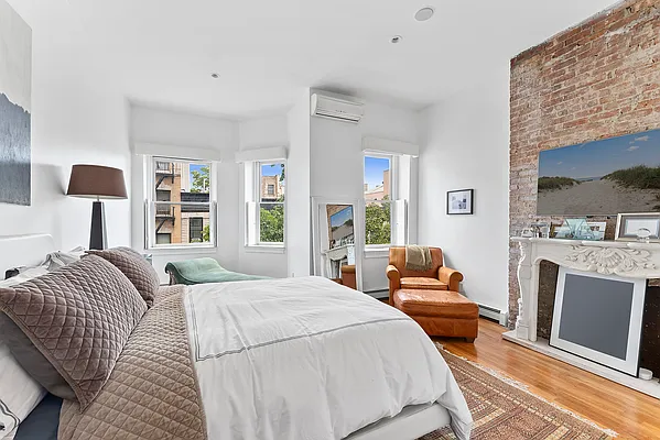 Rented by Douglas Elliman | media 21