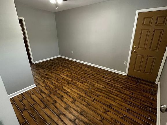 3rd image of 2007 Jobbins Dr