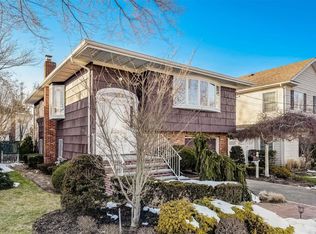 193 E Shore Dr, Massapequa, NY 11758