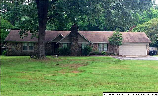 1st image of 701 Country Club Dr