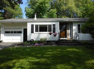 42 Glendale Rd, Amherst, MA 01002