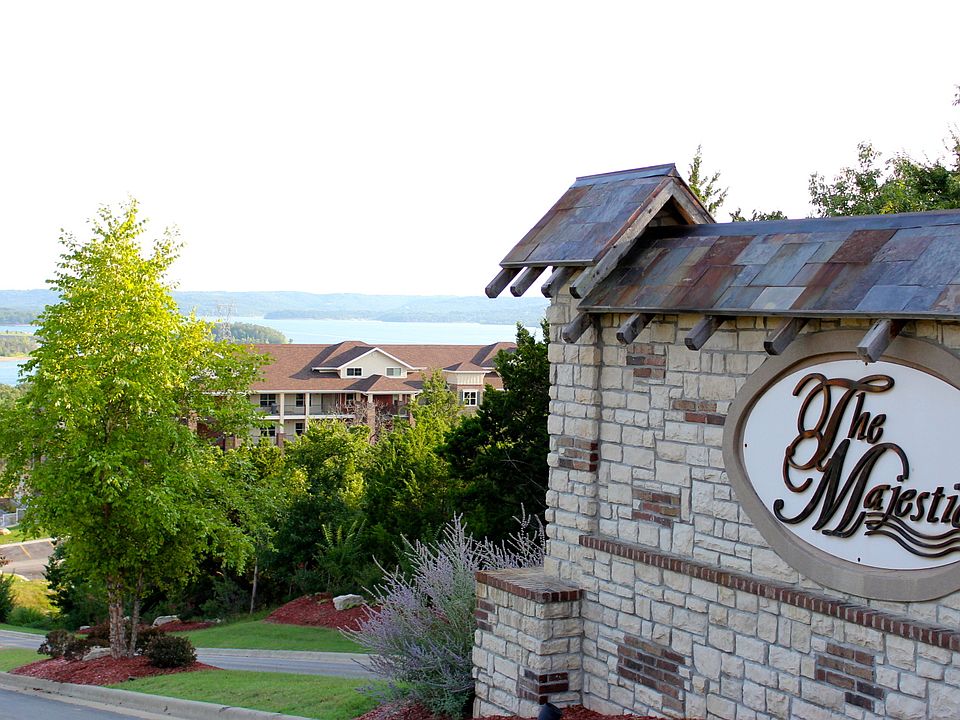 Upscale Lake Condo