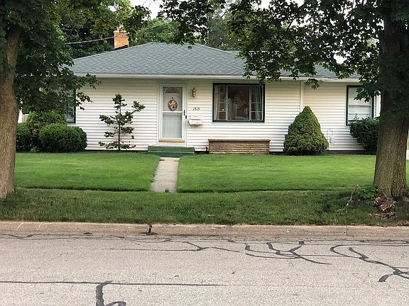 2nd image of 1515 Vassar Dr