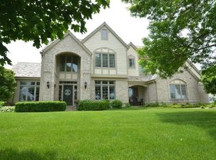 W289N3464 Lost Creek Ct, Pewaukee, WI 53072
