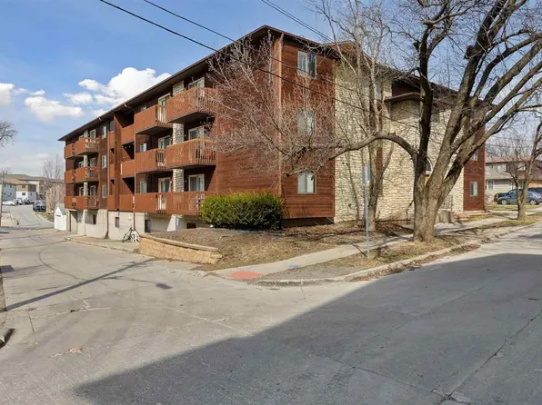 25 Lincoln Ave APT 15, Iowa City, IA 52246