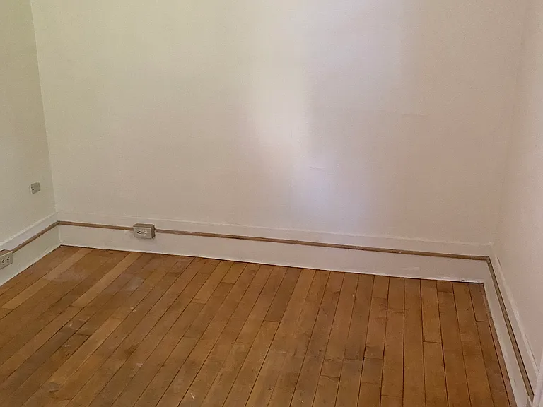 22 Maplewood Ter #2 — Photo 8