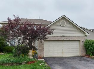 700 Blackhawk Ln, Bolingbrook, IL 60440