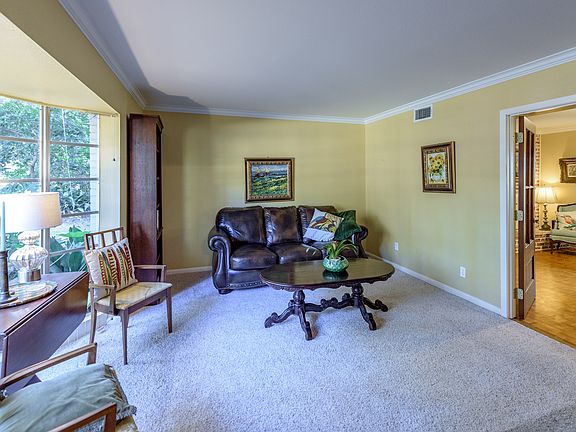 3rd image of 8322 Ashbourne Dr