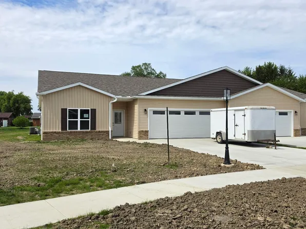 1207 Jennings Xing, Van Wert, OH 45891