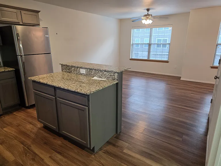 272 S Rolling Woods Way — Photo 8