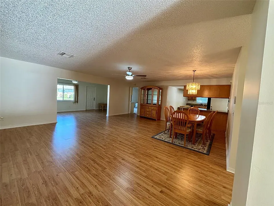 2 bed, 1277 sqft, $1,750 — Photo 3