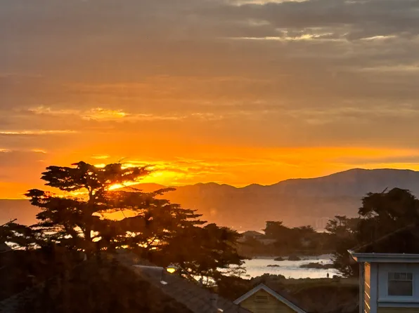 110 Grand Ave APT 4, Pacific Grove, CA 93950