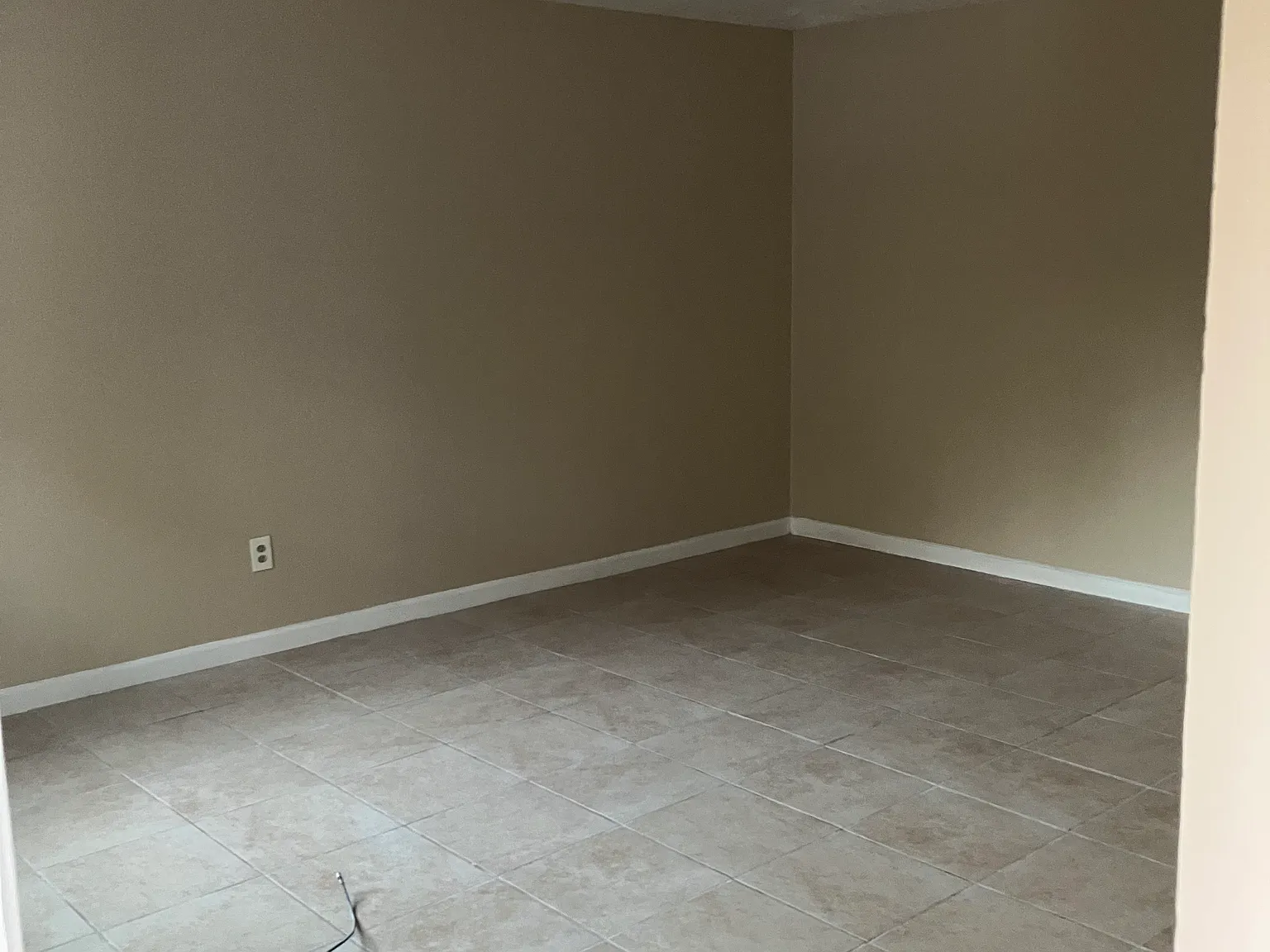 2 bed, 986 sqft, $1,400 — Photo 2