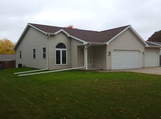 2582 Sun Ter, Green Bay, WI 54311