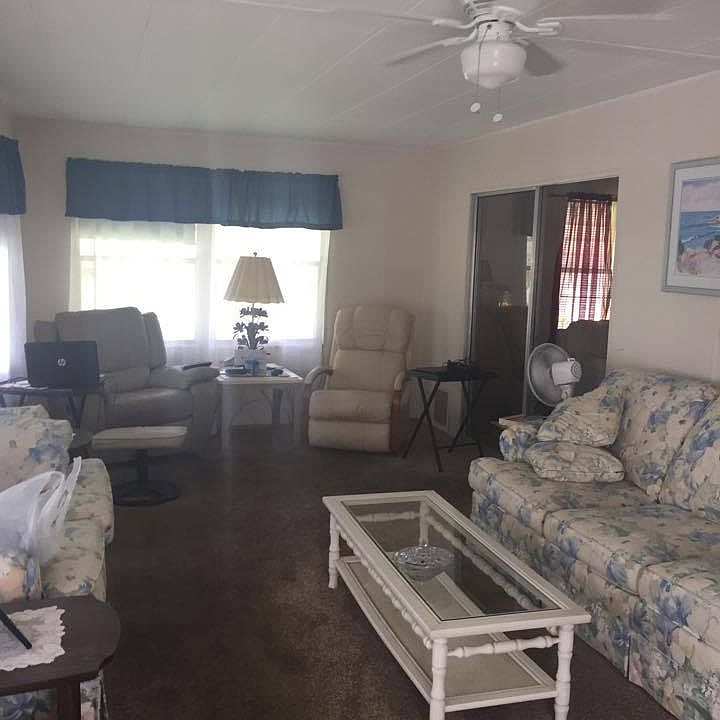 1st image of 93 NE North Warner Dr