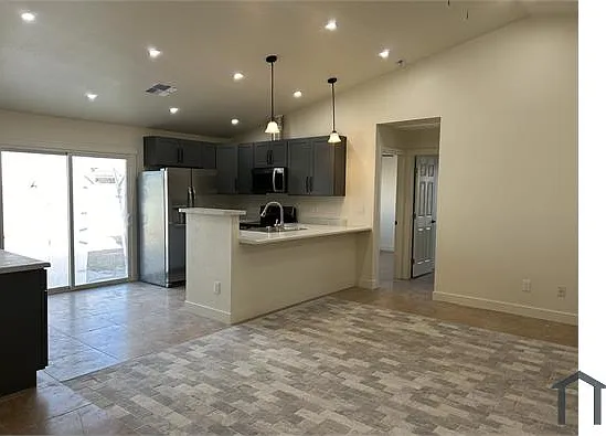 234 W Princeton Ave