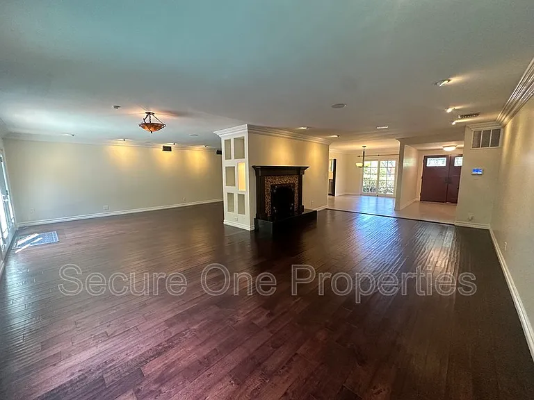 23338 Los Encinos Way — Photo 4