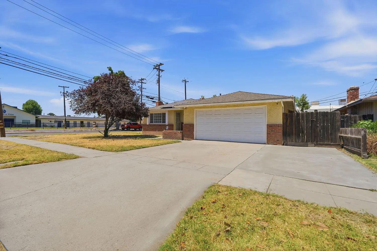 3 bed, 1310 sqft, $2,450 — Photo 4
