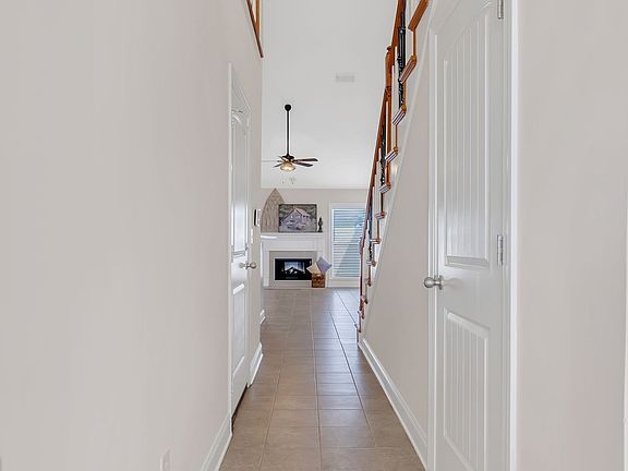 4th image of 13 Anderton Dr