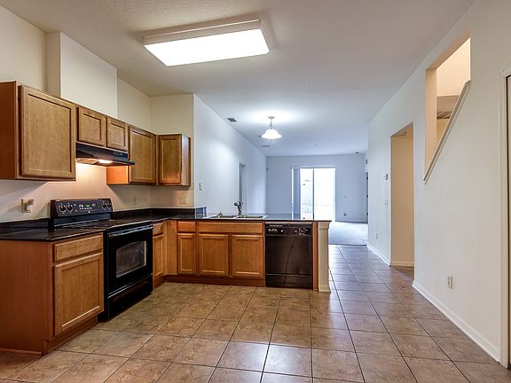 3rd image of 3548 Olde Lanark Dr