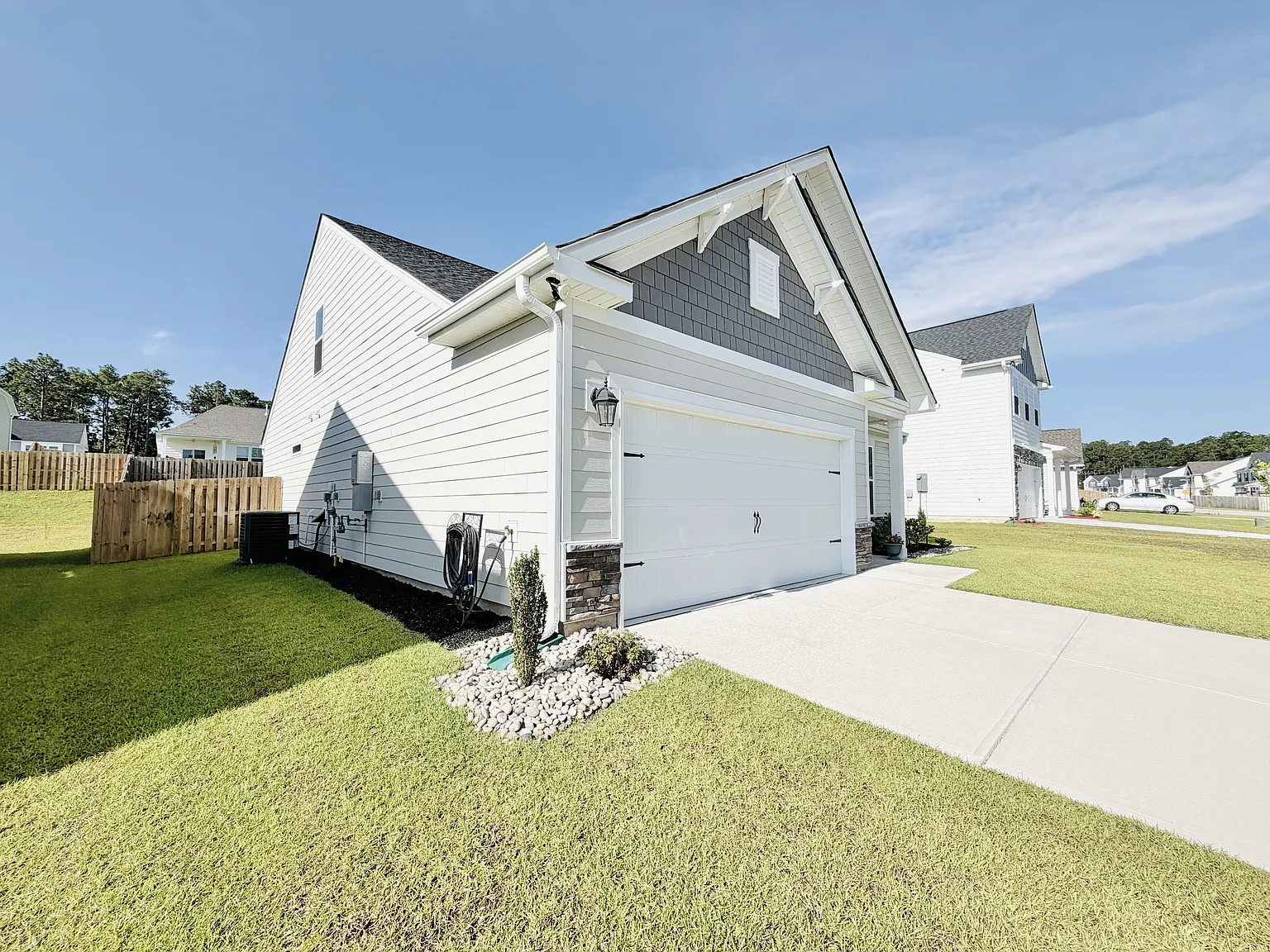 667 Honeydew Drive - 1 — Photo 2